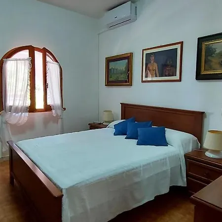 Holiday home Villetta Con Giardino